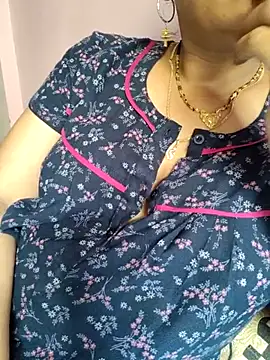 Snapshot of samitasharma chatting on October 2025 05:10:01 AM samitasharma online show from October 2025 05:10:01 AM