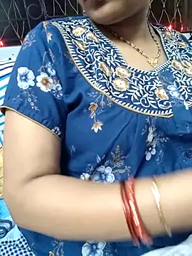 Snapshot of samitasharma chatting on October 2025 03:34:01 PM samitasharma online show from October 2025 03:34:01 PM