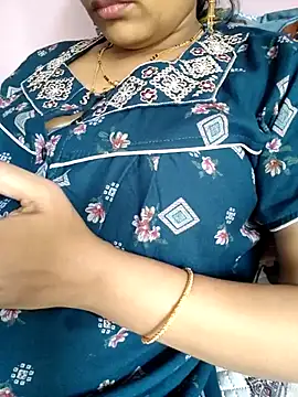 Snapshot of samitasharma chatting on October 2025 06:34:01 AM samitasharma online show from October 2025 06:34:01 AM