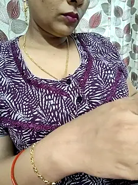 Snapshot of samitasharma chatting on November 2025 05:37:02 PM samitasharma online show from November 2025 05:37:02 PM