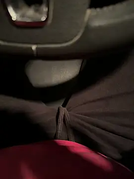 Snapshot of rundum40 chatting on January 2025 06:03:02 PM rundum40 online show from January 2025 06:03:02 PM