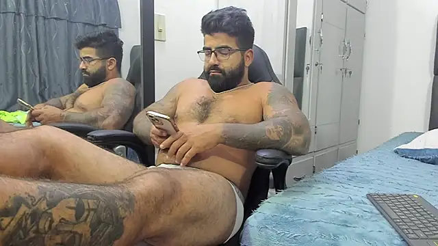 Lyon vach online show from December 2024 11:28:02 PM