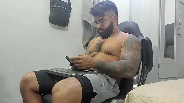 Lyon vach online show from January 2025 10:28:02 PM