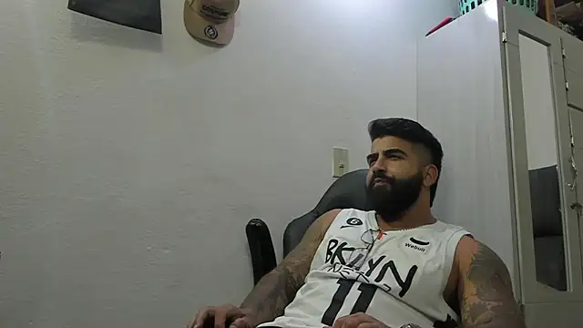 Lyon vach online show from February 2025 03:40:01 AM