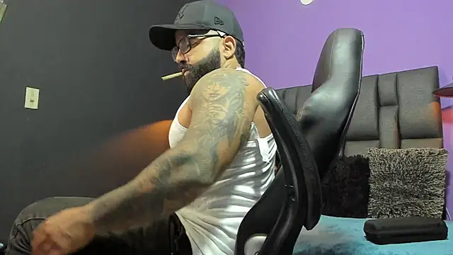 Lyon vach online show from March 2026 10:40:01 PM