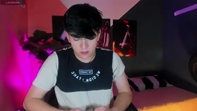 nolan twink1 online show from December 2024 04:00:01 AM