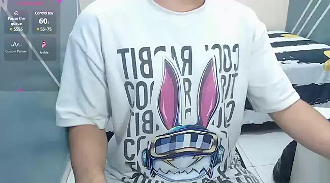 nolan twink1 online show from February 2025 05:40:01 PM