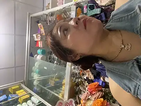 Snapshot of Cesywet chatting on March 2025 10:15:02 AM Cesywet online show from March 2025 10:15:02 AM