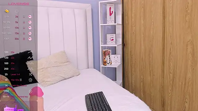 Snapshot of Paula-Brown1 chatting on December 2024 01:49:02 PM Paula-Brown1 online show from December 2024 01:49:02 PM