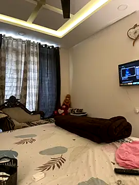 Hotty-Sana online show from November 2025 09:10:01 AM