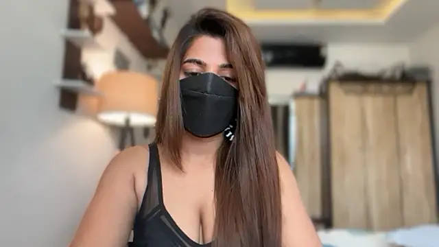 Hotty-Sana online show from April 2026 06:07:02 AM