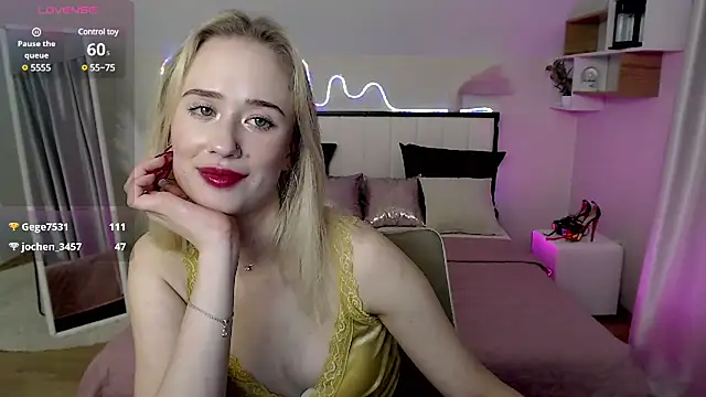 Snapshot of SashaBrooks chatting on January 2025 09:43:01 PM SashaBrooks online show from January 2025 09:43:01 PM