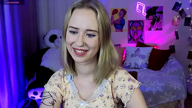 Snapshot of SashaBrooks chatting on October 2025 06:04:01 PM SashaBrooks online show from October 2025 06:04:01 PM