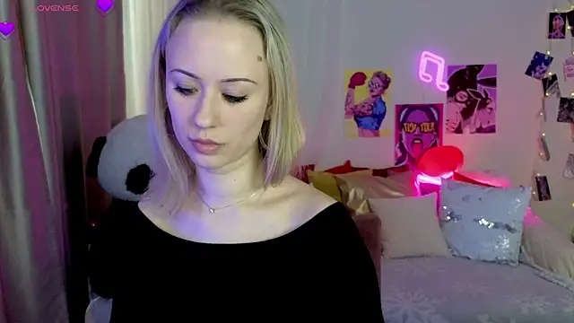 SashaBrooks online show from April 2026 01:37:01 PM