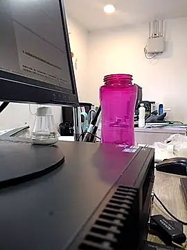 Gastelumn online show from November 2025 10:21:02 PM