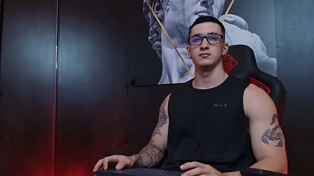 JacksonOlsenn online show from September 2025 08:47:02 PM