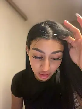 maddy bronw  online show from December 2024 03:11:02 AM