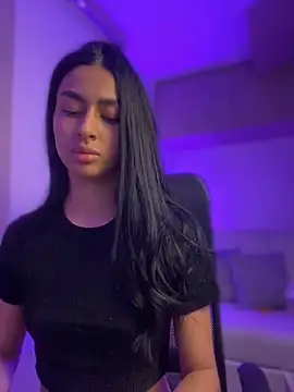 maddy bronw  online show from December 2024 09:39:01 AM