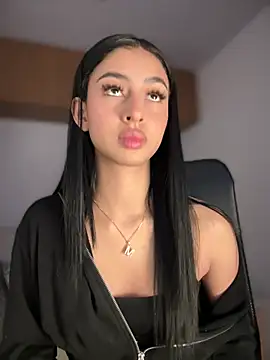 maddy bronw  online show from March 2025 12:27:01 AM