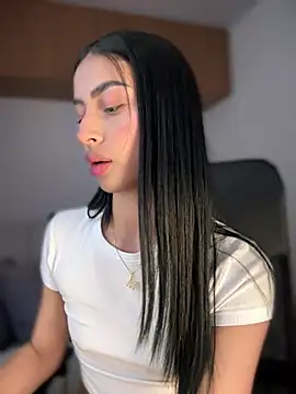 maddy bronw  online show from March 2025 08:43:02 PM