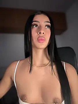 maddy bronw  online show from March 2025 05:06:02 AM