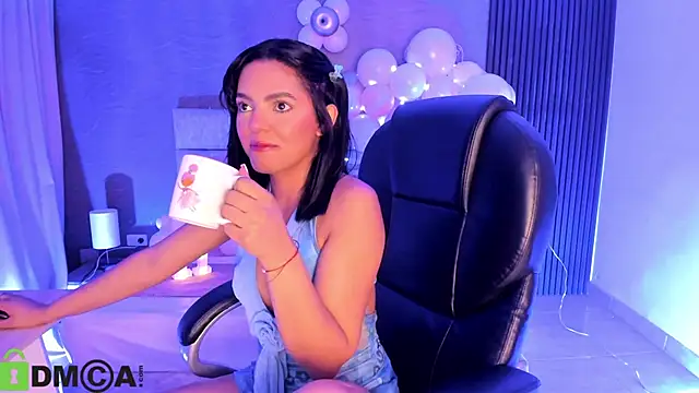 Cristal  adams online show from October 2025 12:28:01 PM