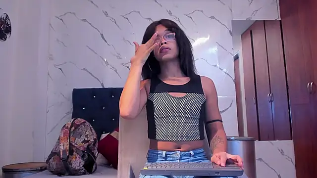 evelyn wine online show from September 2025 03:06:02 PM