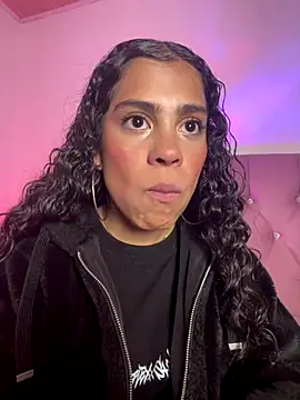 NINA 18 YEARS online show from November 2025 11:48:01 PM