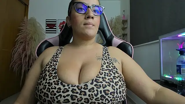 Samanthagax online show from January 2025 11:15:02 PM