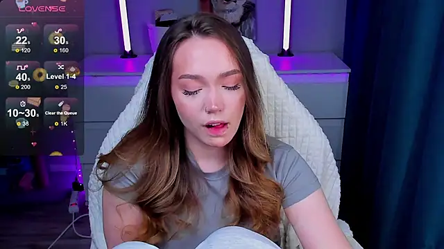 Evia r0se online show from February 2026 04:51:01 PM