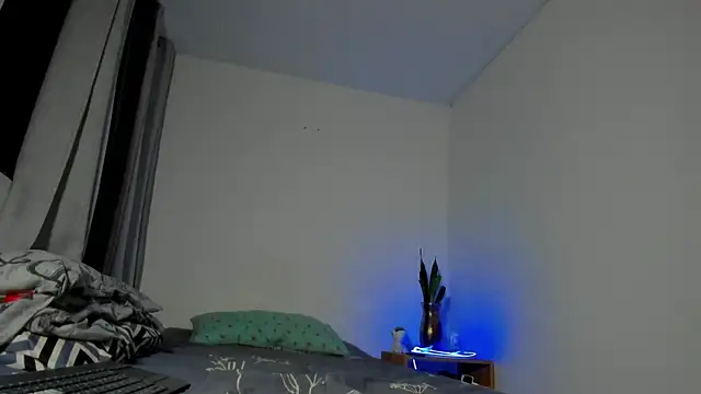 Snapshot of ronnie_7777 chatting on September 2025 02:24:02 AM ronnie 7777 online show from September 2025 02:24:02 AM