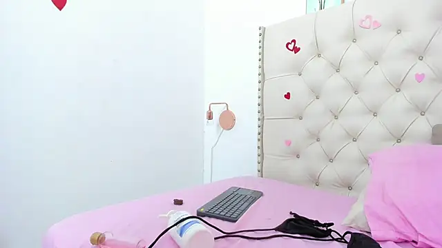 Snapshot of Kim_Eli chatting on March 2025 12:10:02 AM Kim Eli online show from March 2025 12:10:02 AM