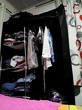 Samantha Sullivan  online show from March 2025 03:34:01 AM