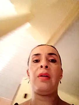 Samantha Sullivan  online show from September 2025 04:11:01 PM