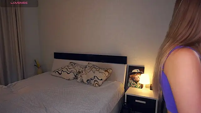 CathrynGeer online show from October 2025 06:38:02 PM