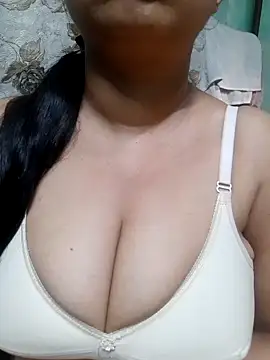Snapshot of sajida34 chatting on March 2025 12:44:01 AM sajida34 online show from March 2025 12:44:01 AM