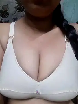 Snapshot of sajida34 chatting on March 2025 05:50:02 PM sajida34 online show from March 2025 05:50:02 PM