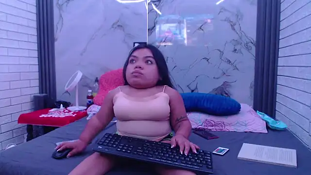 Snapshot of Michelle_Brooks chatting on September 2025 03:12:02 PM Michelle Brooks online show from September 2025 03:12:02 PM