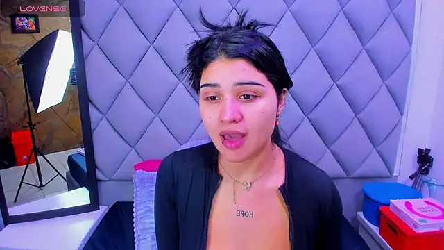 venusowen  online show from November 2025 02:16:01 PM