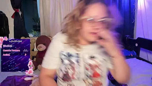 Snapshot of AnnieBigBoobs chatting on September 2025 10:36:01 PM AnnieBigBoobs online show from September 2025 10:36:01 PM