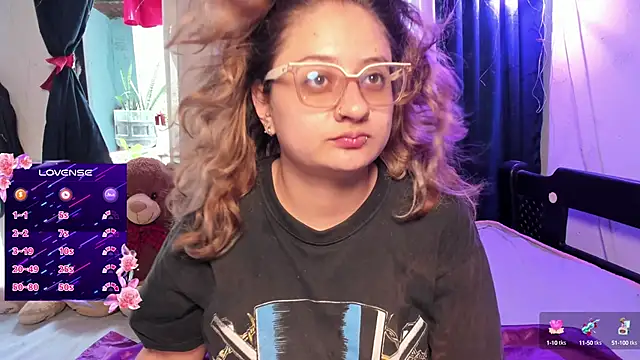 Snapshot of AnnieBigBoobs chatting on October 2025 04:05:02 PM AnnieBigBoobs online show from October 2025 04:05:02 PM