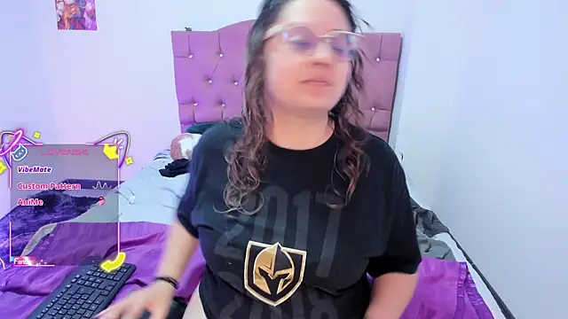 AnnieBigBoobs online show from December 2025 10:04:02 PM