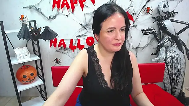 TayaBoret online show from October 2025 06:15:01 PM