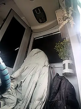 alexchir4 online show from October 2025 08:31:01 PM