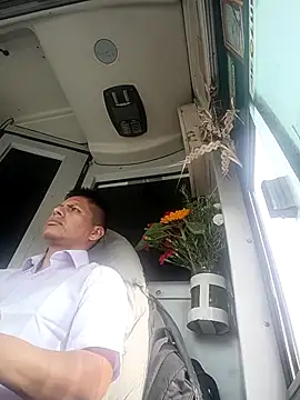 alexchir4 online show from November 2025 09:04:02 PM