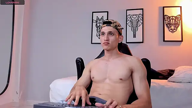 connor twink online show from December 2024 12:38:01 AM