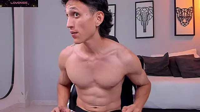 connor twink online show from December 2024 08:04:01 PM