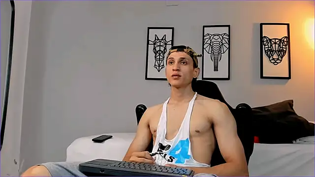 connor twink online show from December 2024 11:47:01 AM