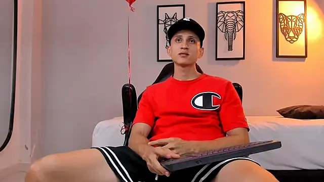 connor twink online show from February 2025 01:31:01 AM
