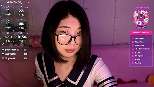 Snapshot of emili_blanc chatting on January 2025 02:31:01 PM emili blanc online show from January 2025 02:31:01 PM